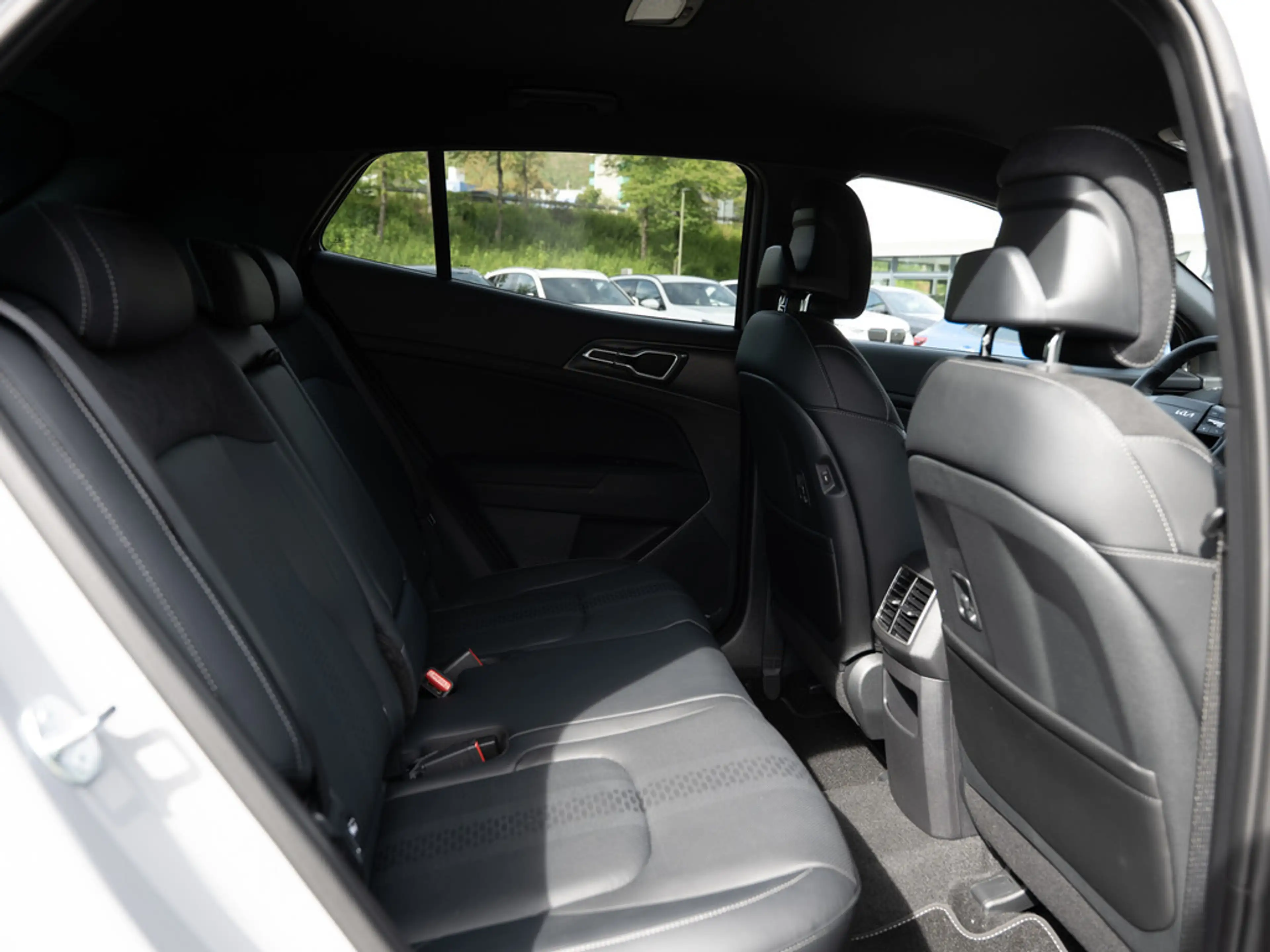 Kia Sportage 1.6 T-GDI Black Edition FACEL. LED — photo 11