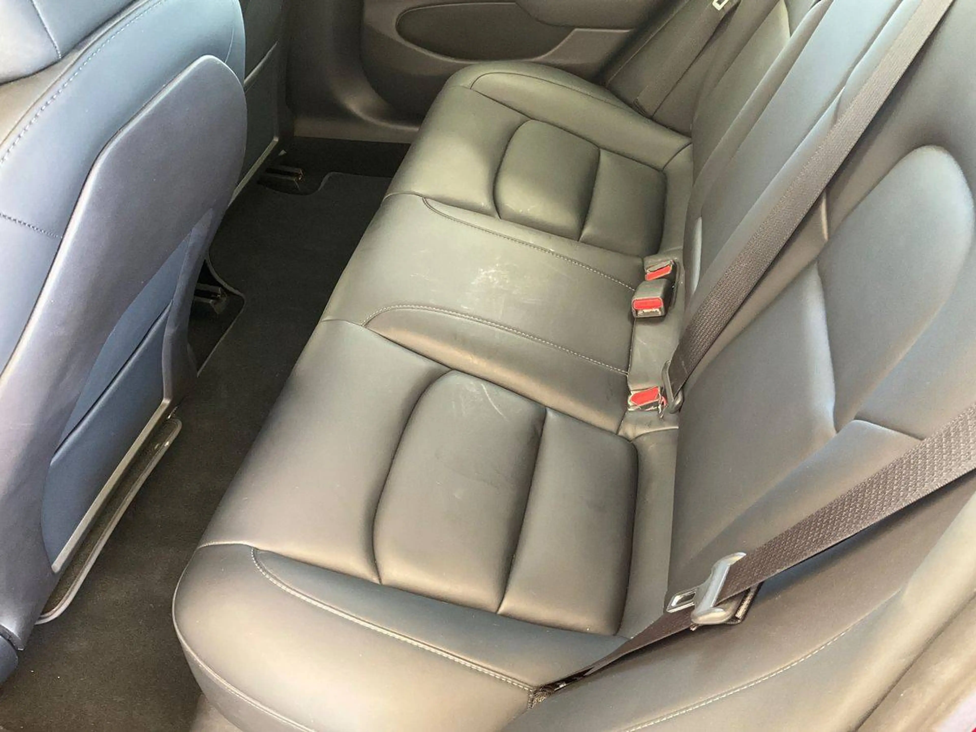 Tesla Model 3 Model 3 Allradantrieb Dual Motor Performance — photo 7
