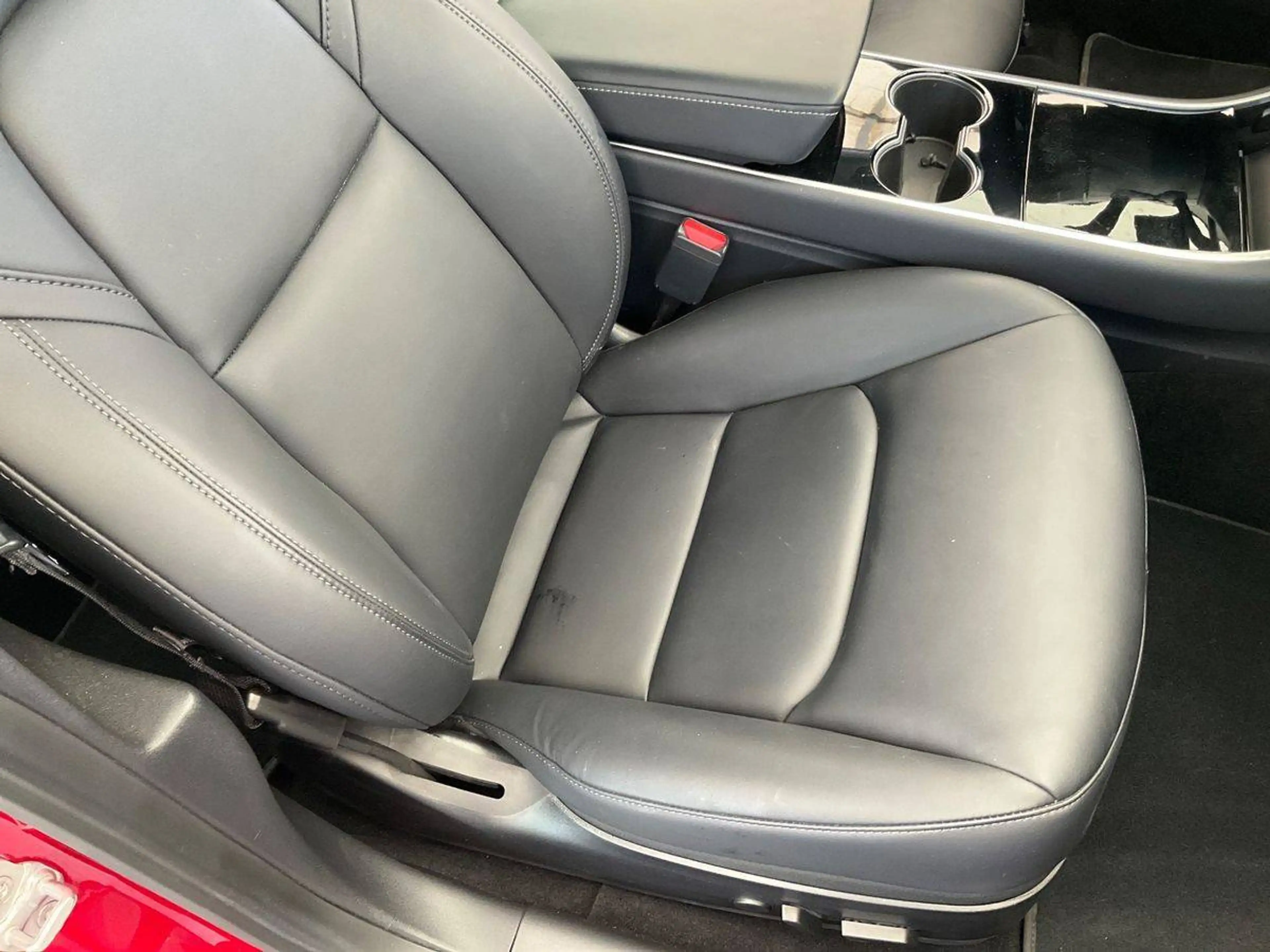 Tesla Model 3 Model 3 Allradantrieb Dual Motor Performance — photo 6