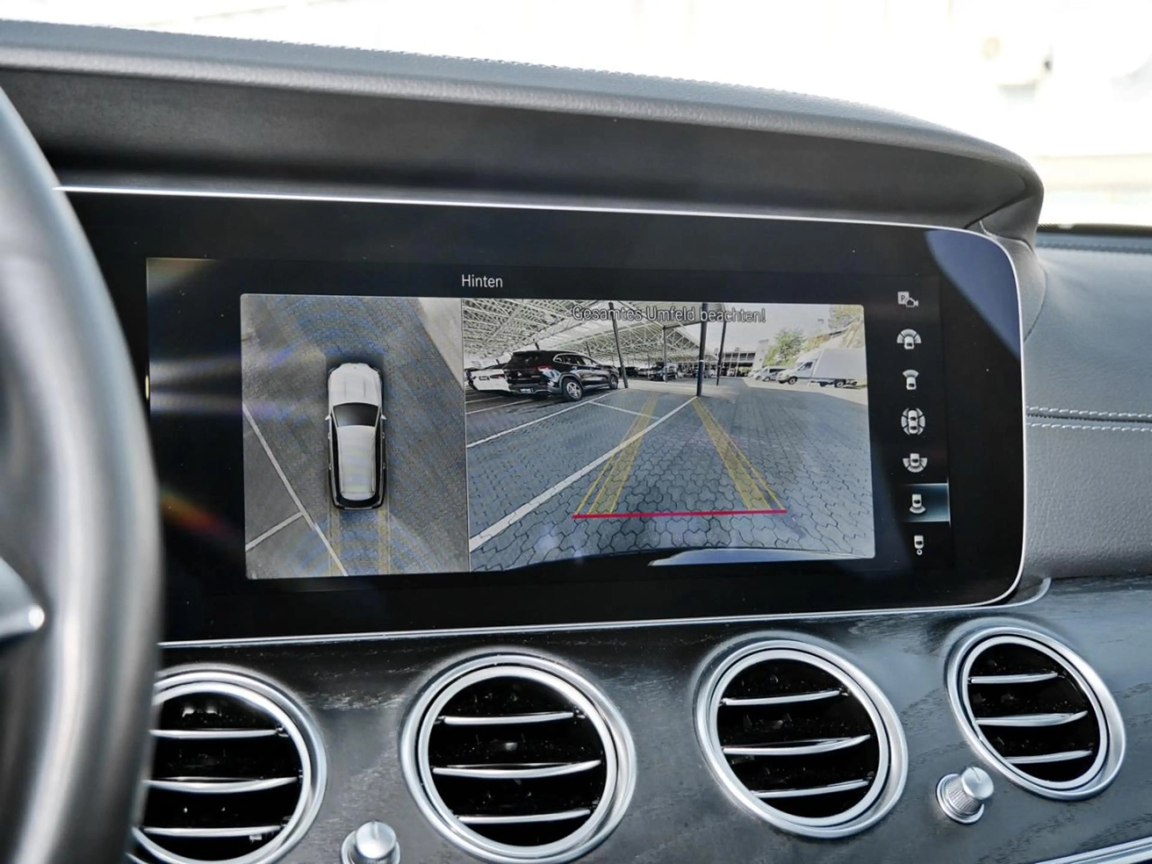 Mercedes-Benz E 220 d 4M T AMG Night Distronic+ 360° Widescreen — photo 11