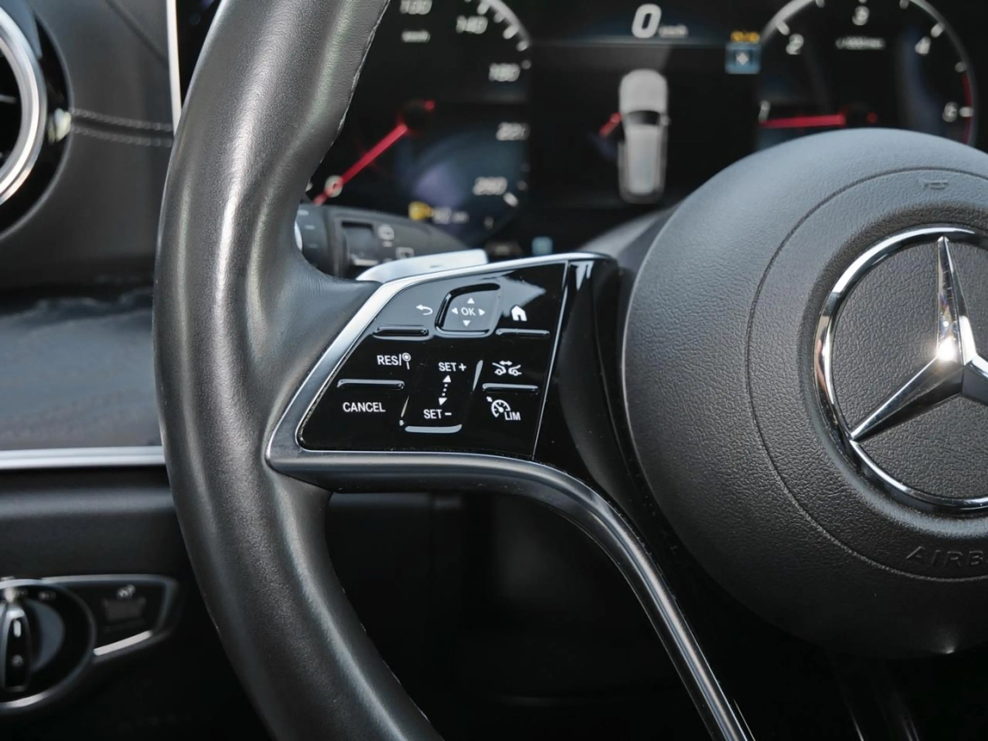 Mercedes-Benz E 220 d 4M T AMG Night Distronic+ 360° Widescreen — photo 8