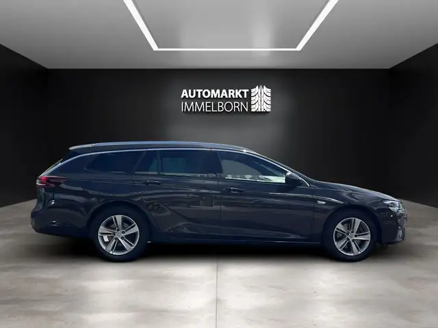 Opel Insignia view 8