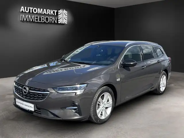 Opel Insignia view 4
