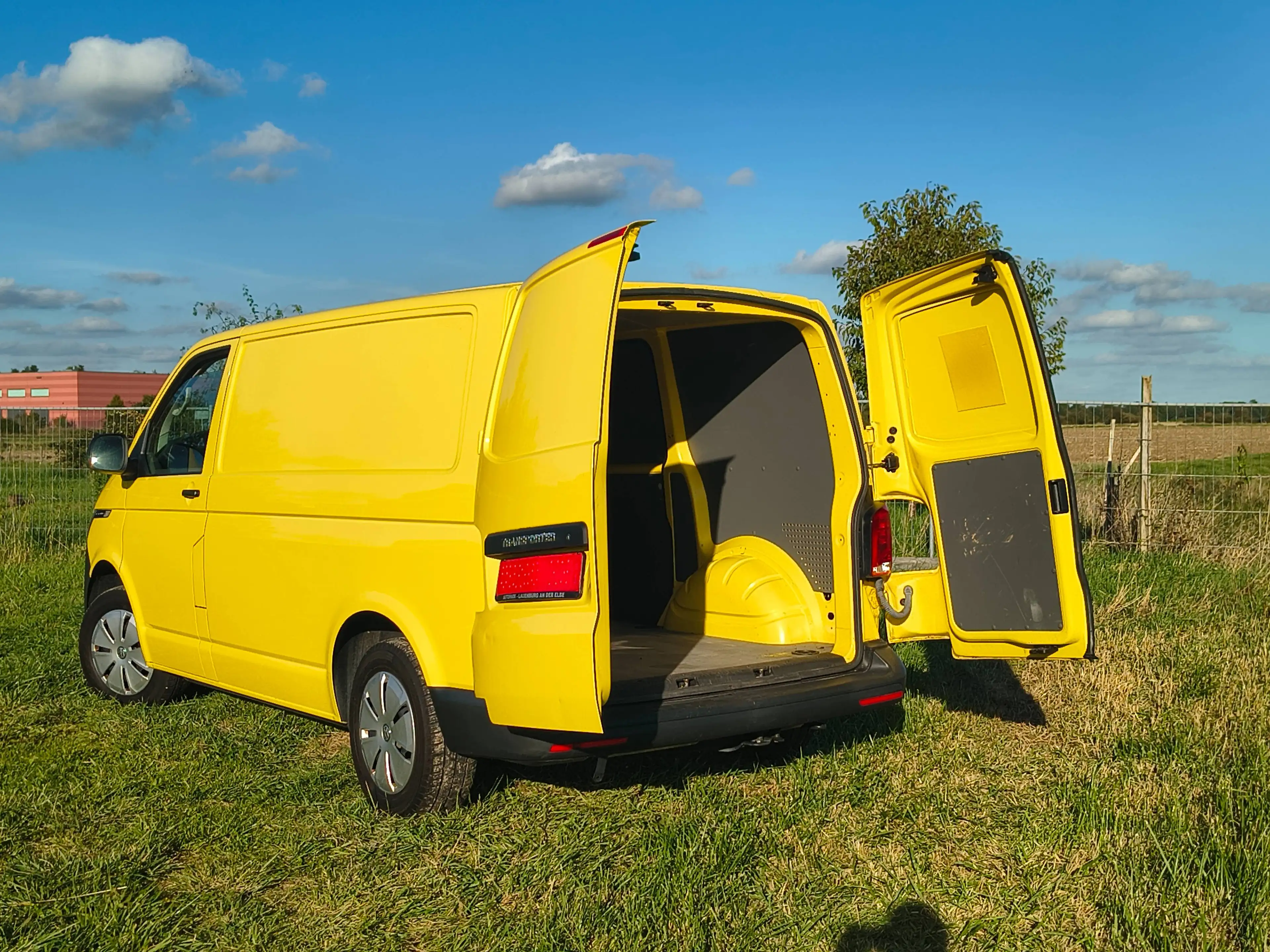 Volkswagen T6.1 Transporter FWD EcoProfi — photo 3