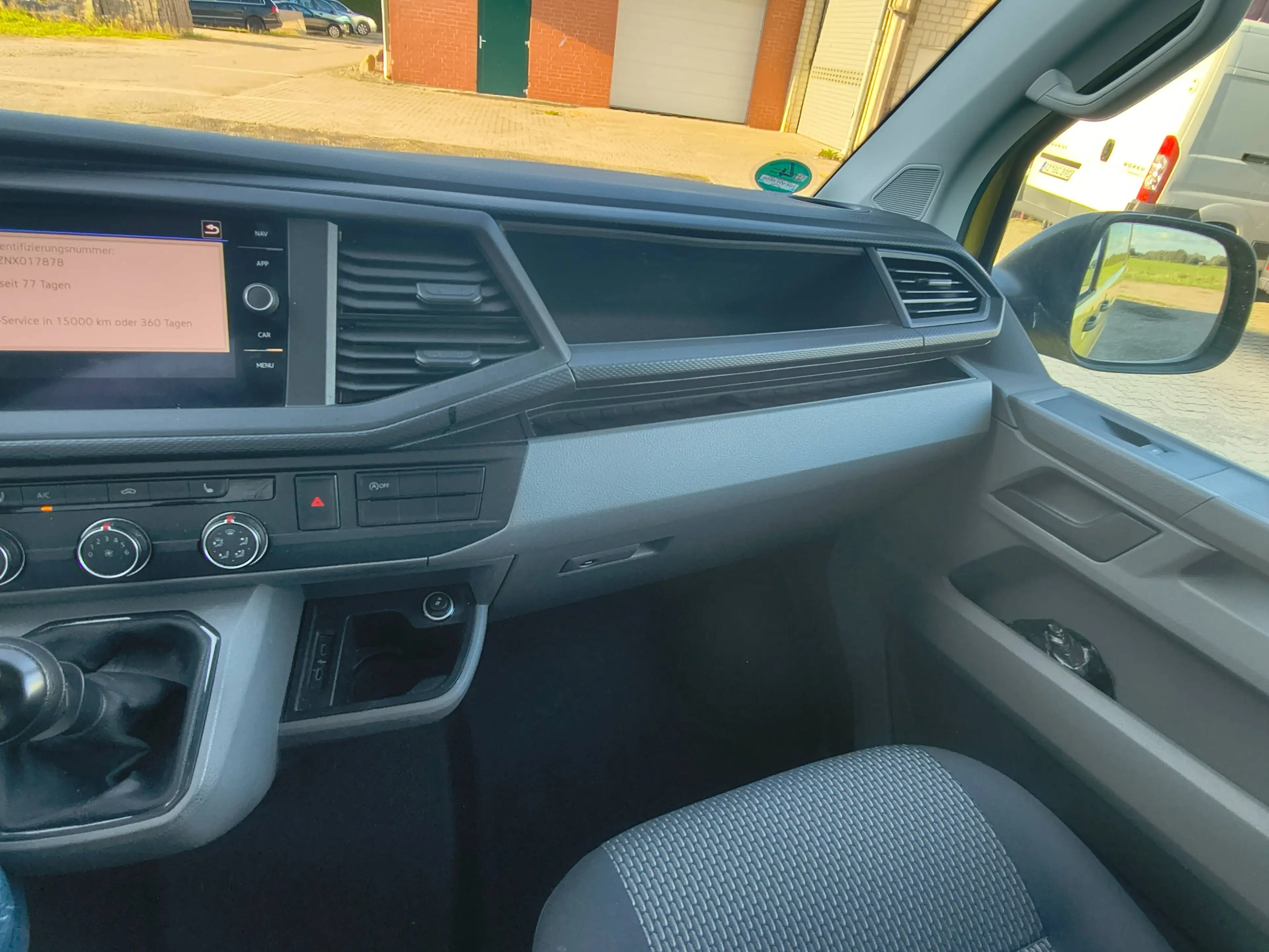 Volkswagen T6.1 Transporter FWD EcoProfi — photo 11