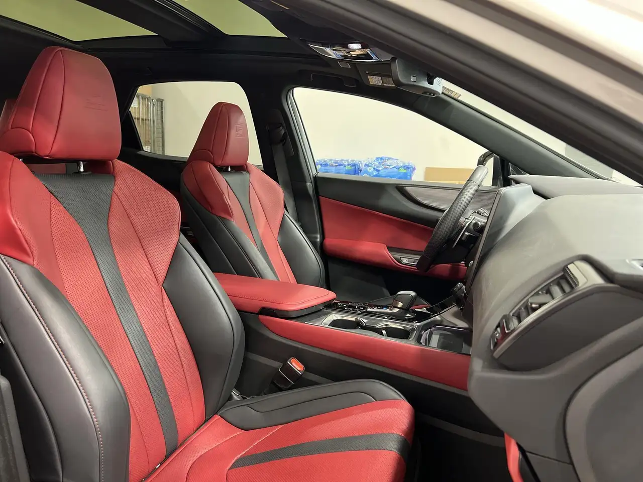 Lexus NX снимка Lexus NX