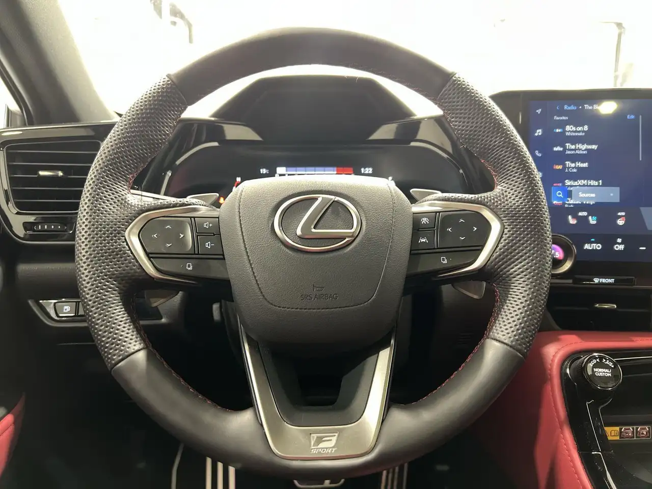 Lexus NX снимка Lexus NX