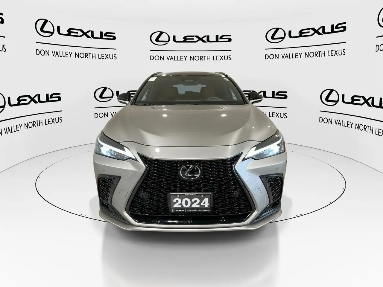 Lexus NX снимка Lexus NX