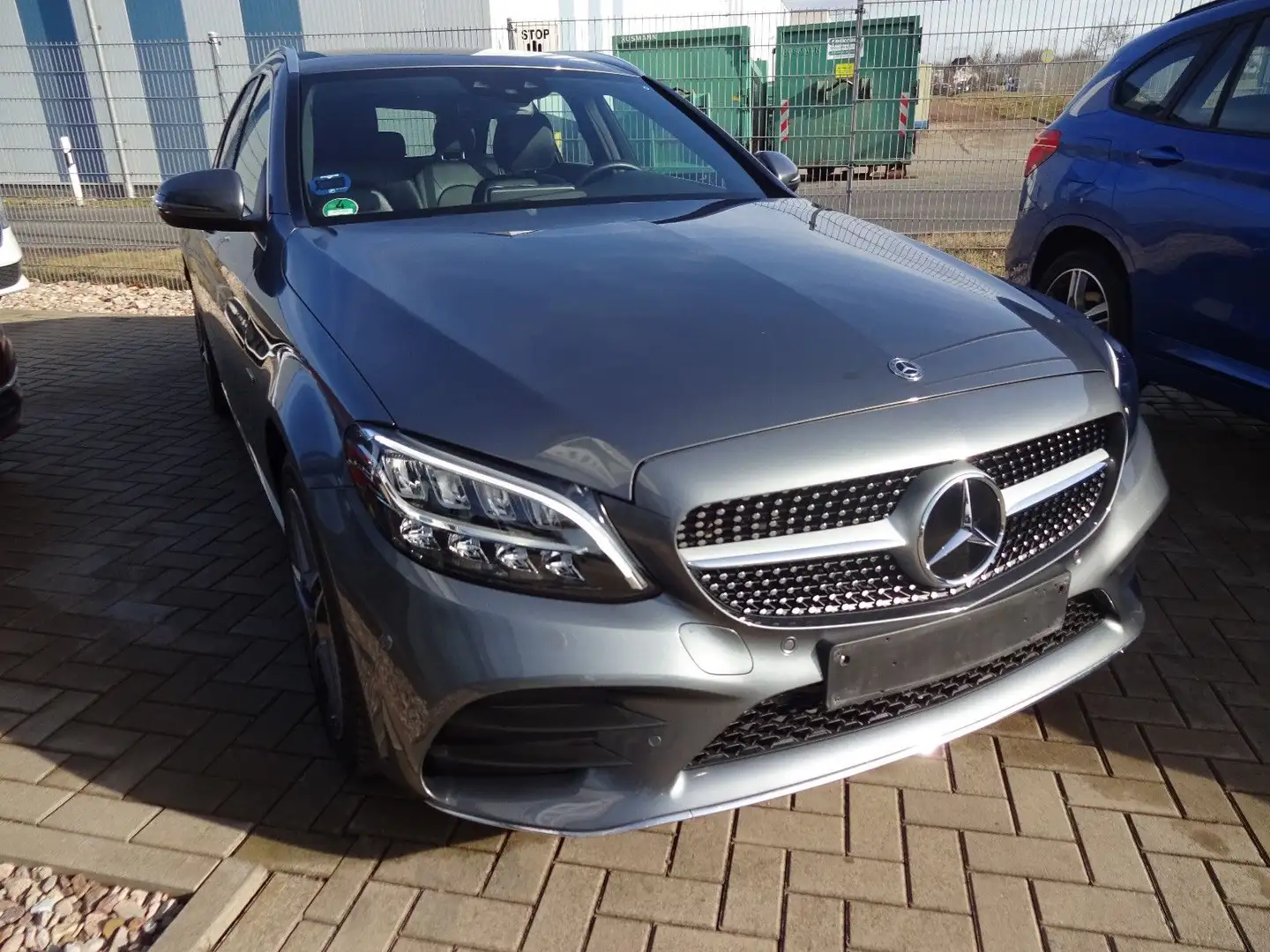Mercedes-Benz C 300 e T AMG/LED/9-G-Automatik/Fin. ab 3,9% Gris - 2