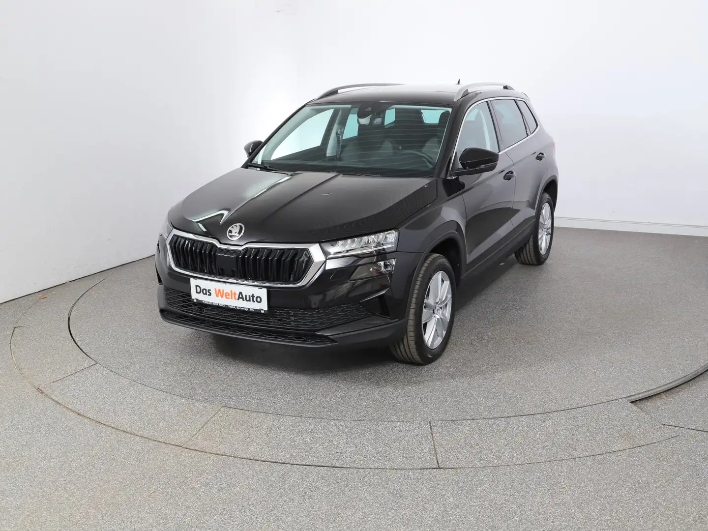 Skoda Karoq Selection TSI DSG ACT Schwarz - 1