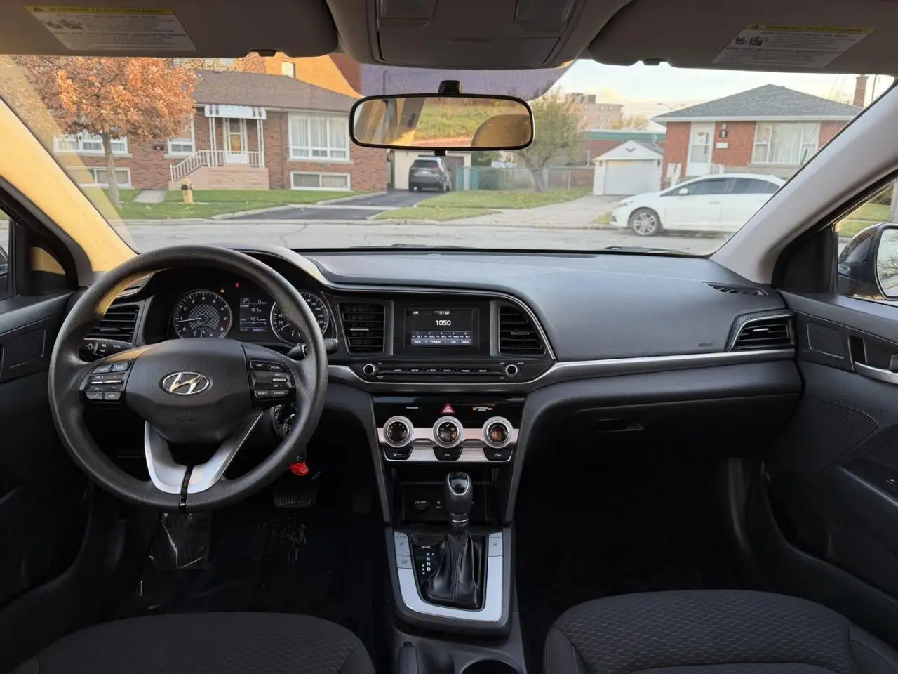 Hyundai ELANTRA снимка Hyundai ELANTRA