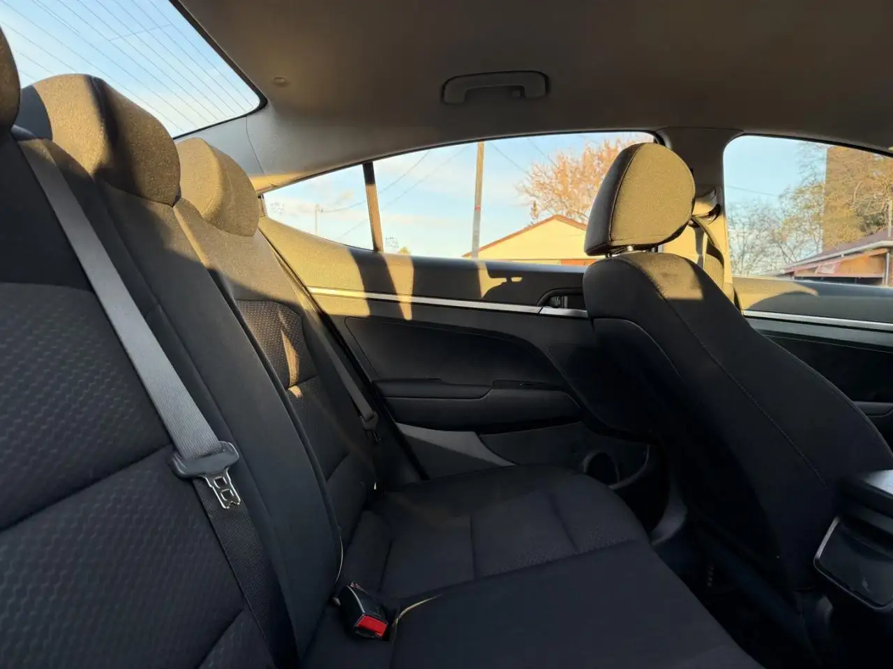 Hyundai ELANTRA снимка Hyundai ELANTRA