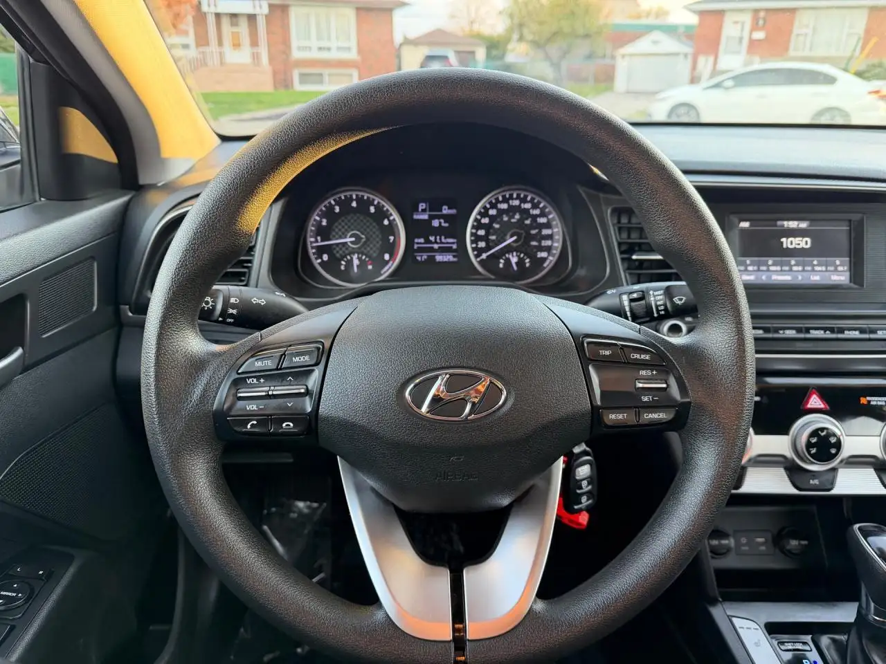 Hyundai ELANTRA снимка Hyundai ELANTRA