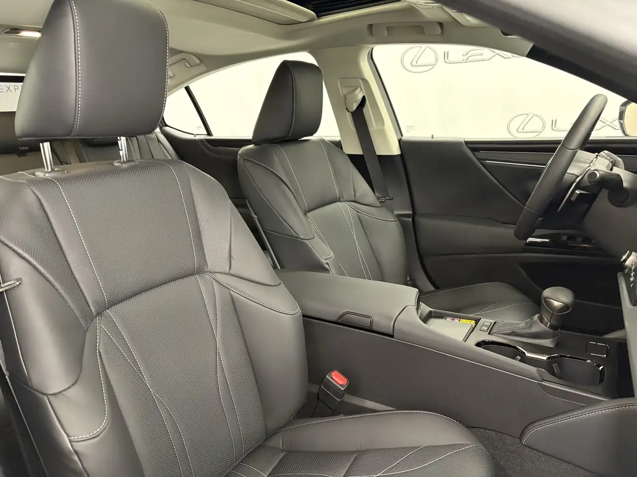 Lexus ES photo Lexus ES