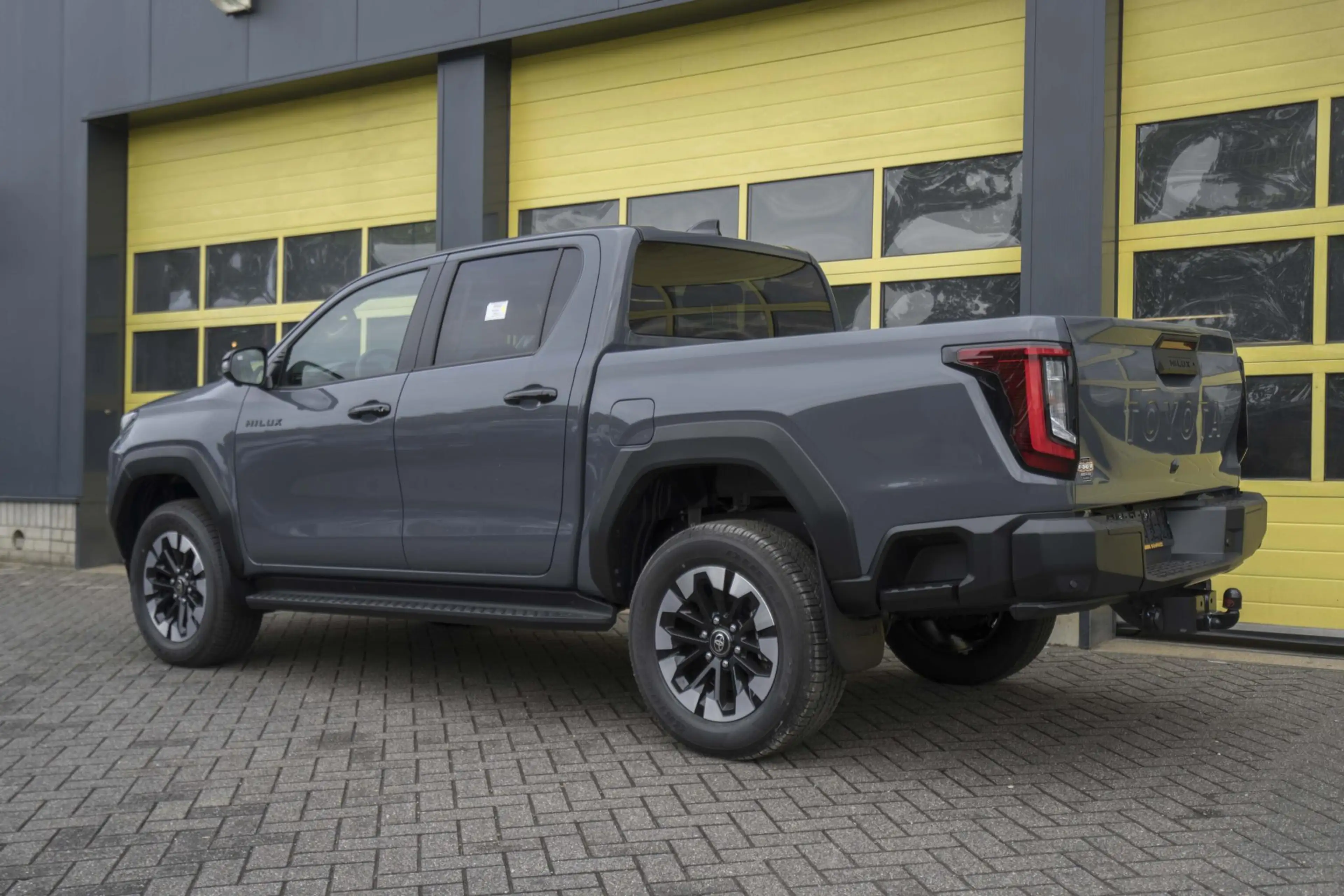 Toyota Hilux Toyota Hilux 2.8 D-4D MHEV Double Cab Style — photo 6