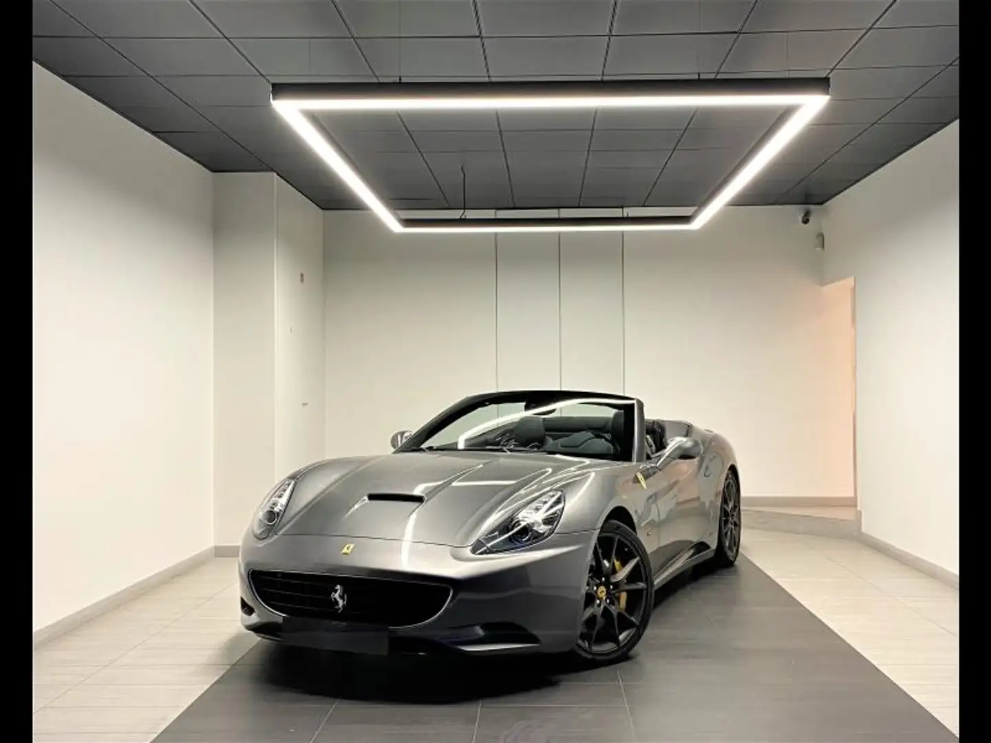 Ferrari California V8 4.3 Gri - 1