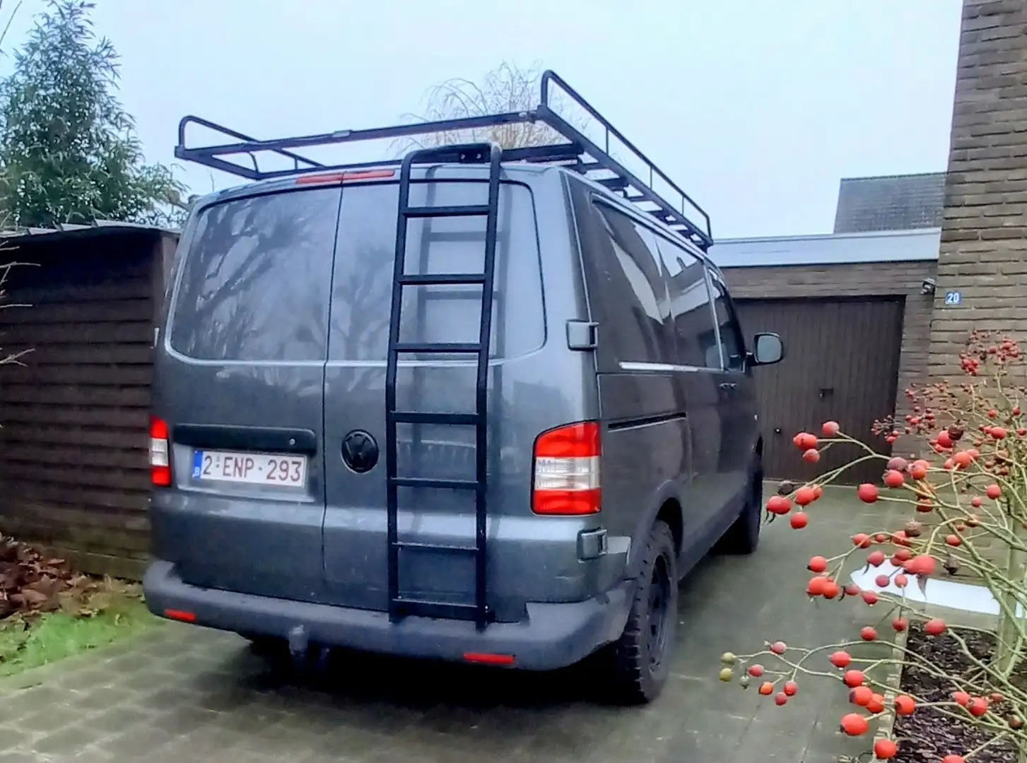 Volkswagen T5 Transporter Camper gehomologeerd Gris - 2