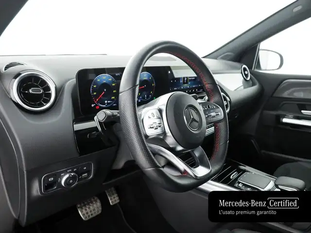 Mercedes-Benz B-Class view 11