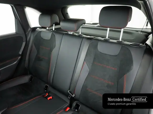 Mercedes-Benz B-Class view 14