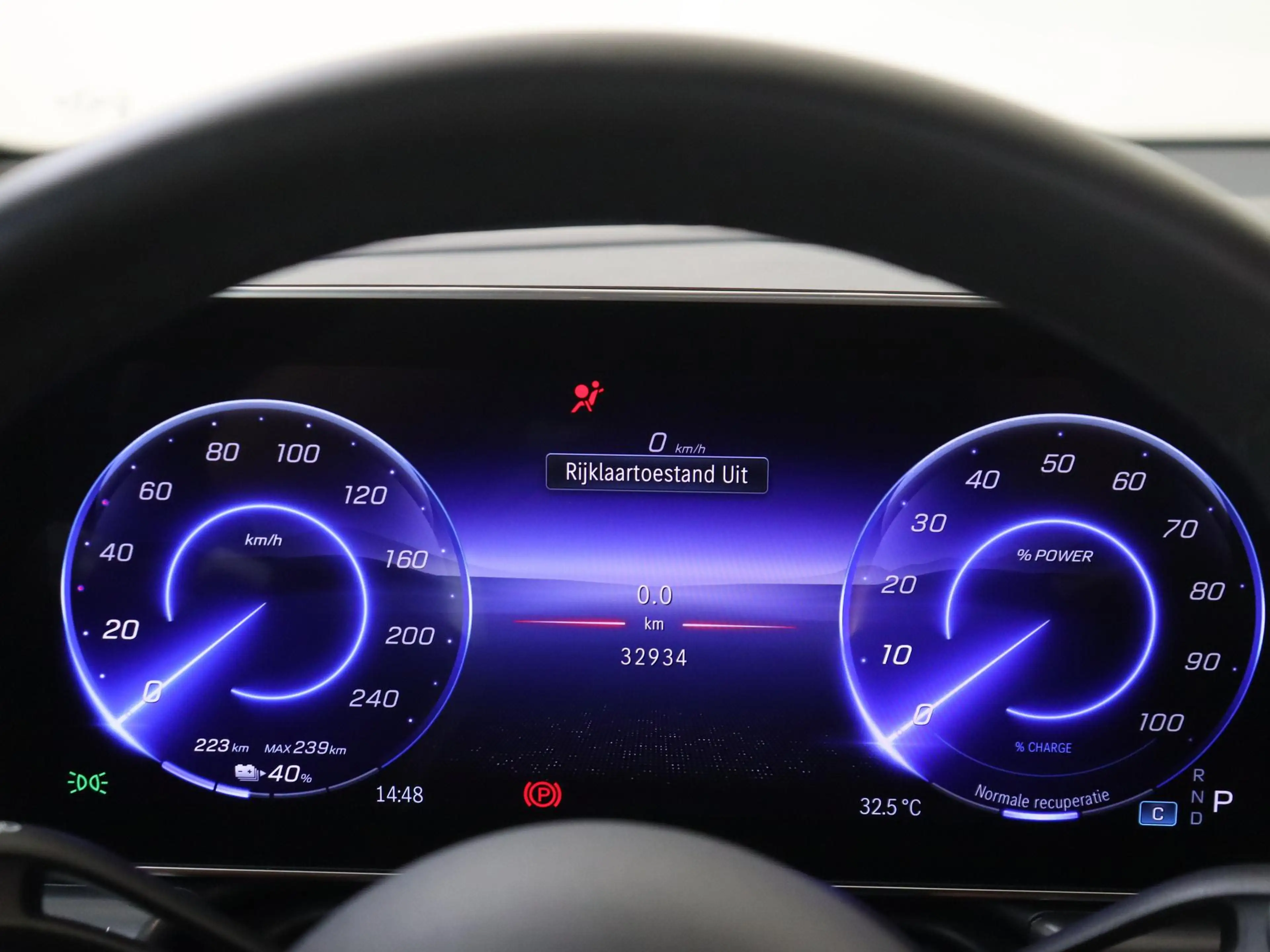 Mercedes-Benz EQS SUV 450 4MATIC AMG Line 7p 118 kWh / Premium/ Panorama — photo 12