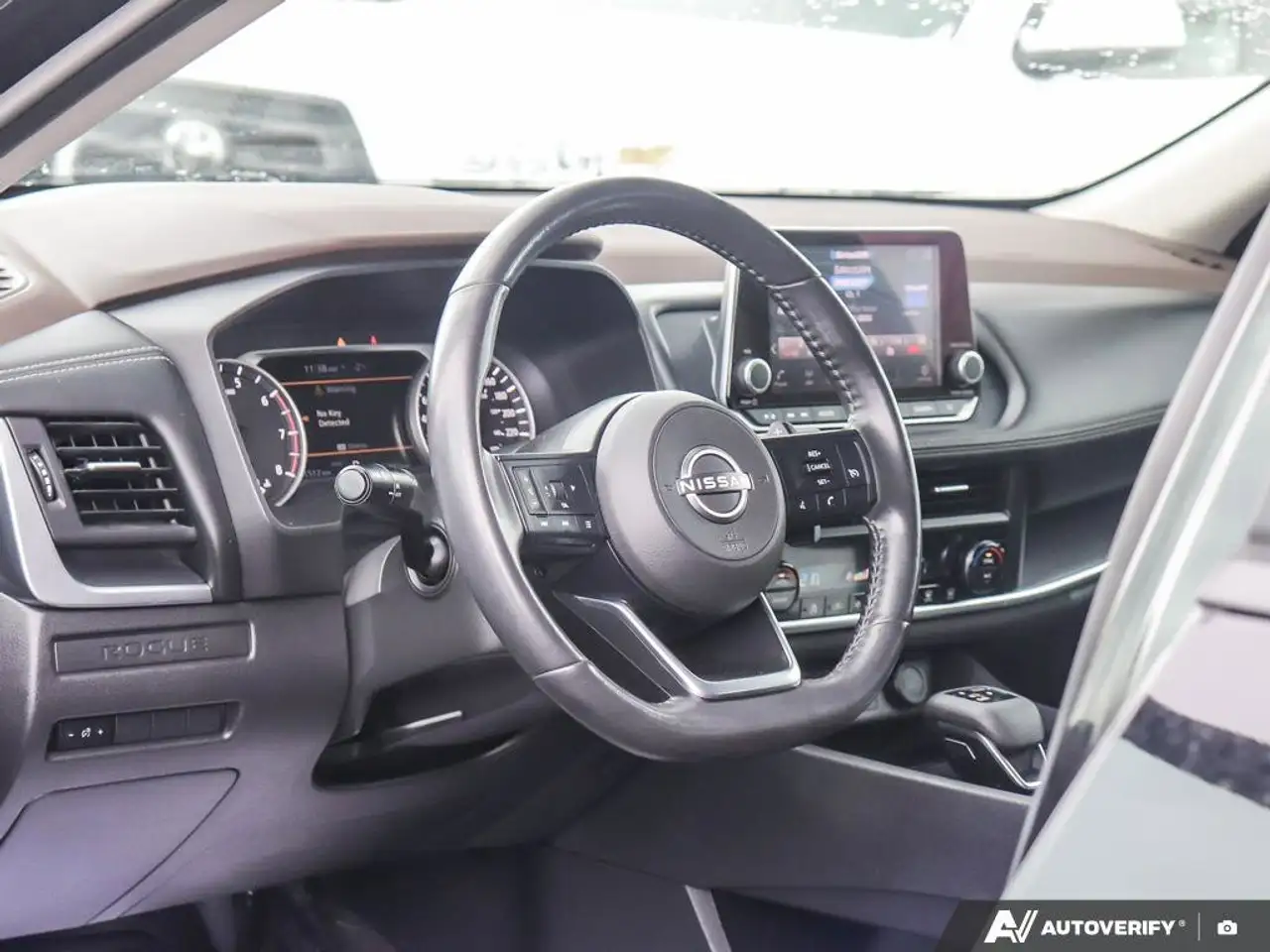 Nissan Rogue снимка Nissan Rogue