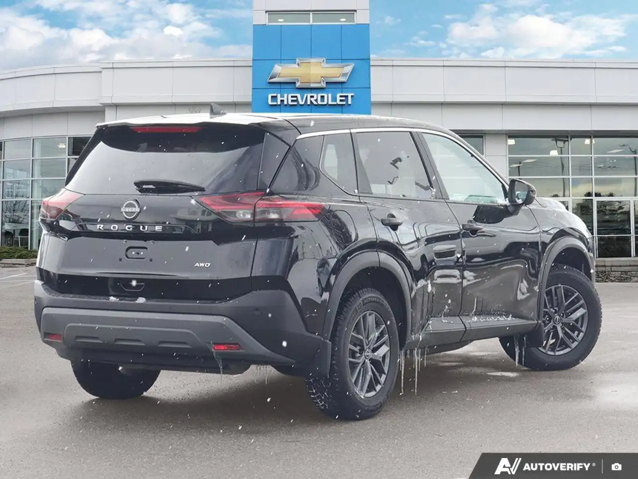 Nissan Rogue снимка Nissan Rogue