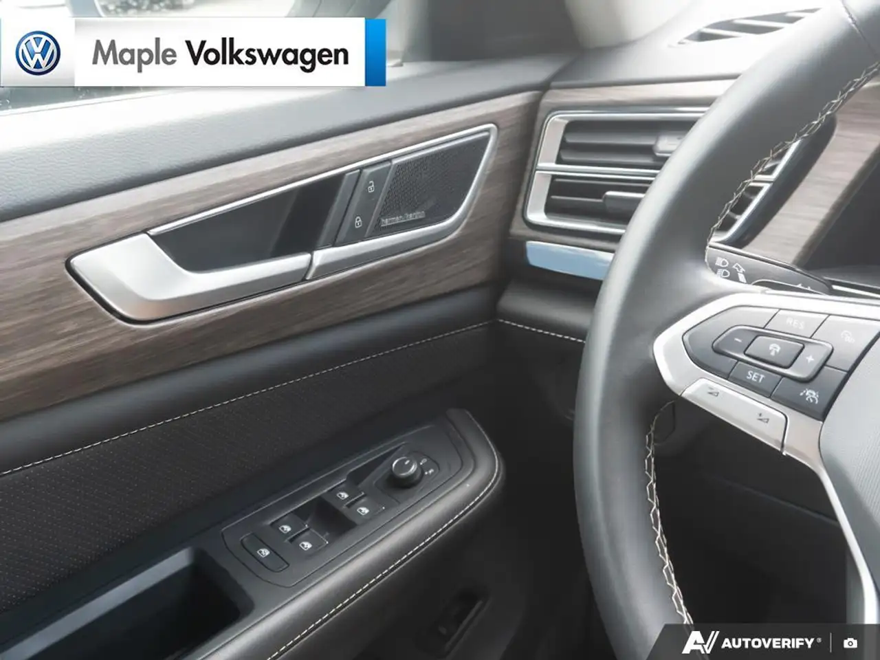 Volkswagen Atlas photo Volkswagen Atlas