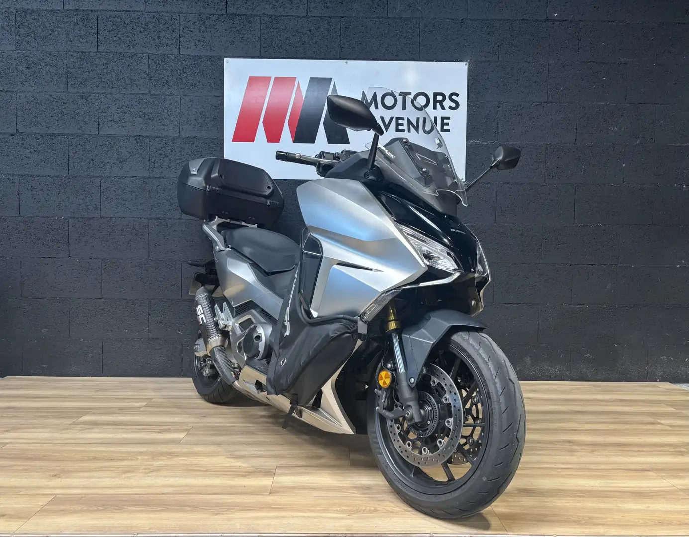 Honda Forza 750 - 1