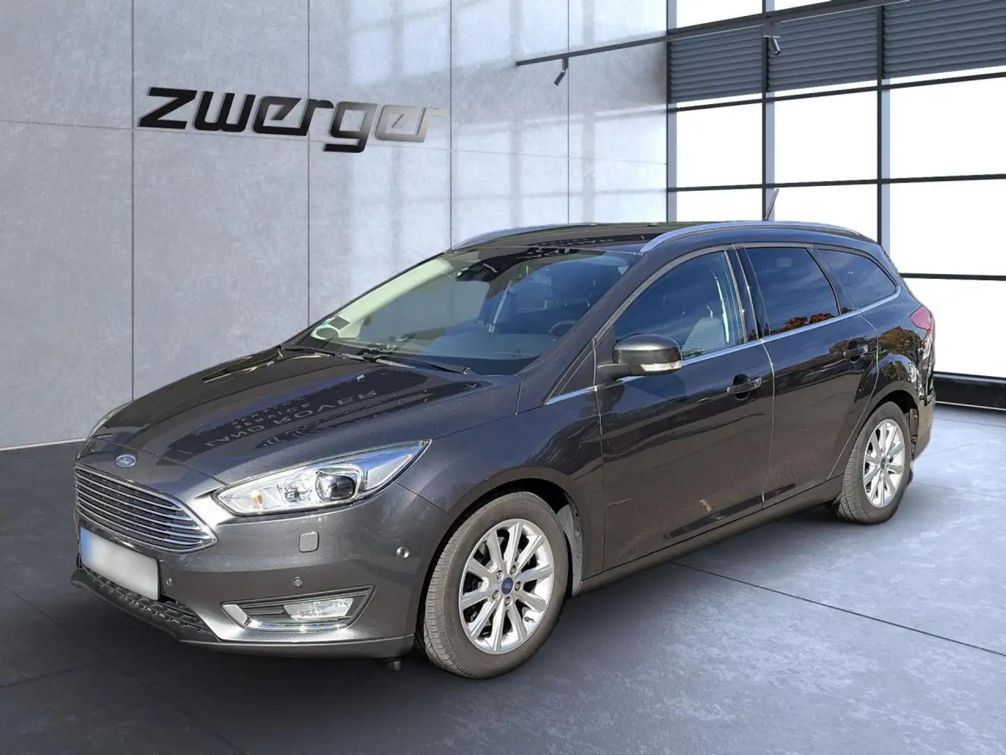 Ford Focus Turnier Titanium AHK Xenon Tempomat PDC Alu Grijs - 2