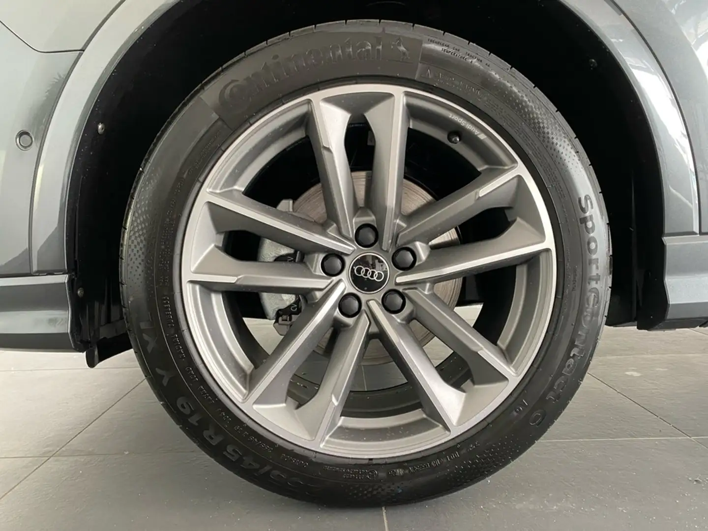 Audi Q3 35 TFSI S line ACC+RFK+AHK+SONOS+MATRIX+BLACK Grijs - 2