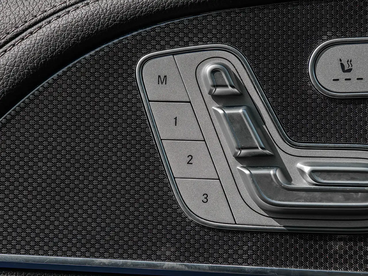 Mercedes-Benz GLE photo Mercedes-Benz GLE