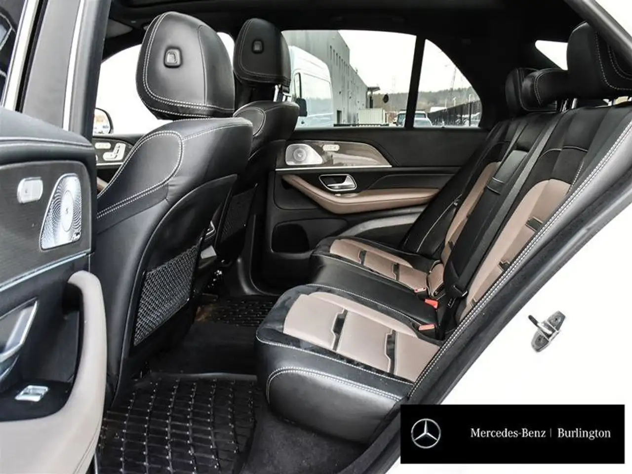 Mercedes-Benz GLE снимка Mercedes-Benz GLE