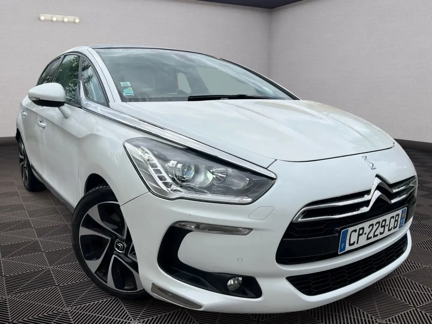 Citroen DS5 SPORT CHIC Blanc - 2