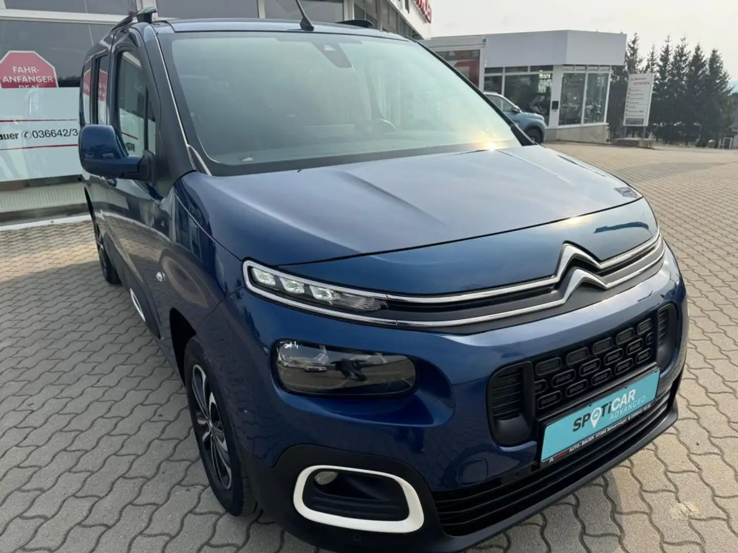 Citroen Berlingo XL BlueHDi 130 FEEL Bleu - 1