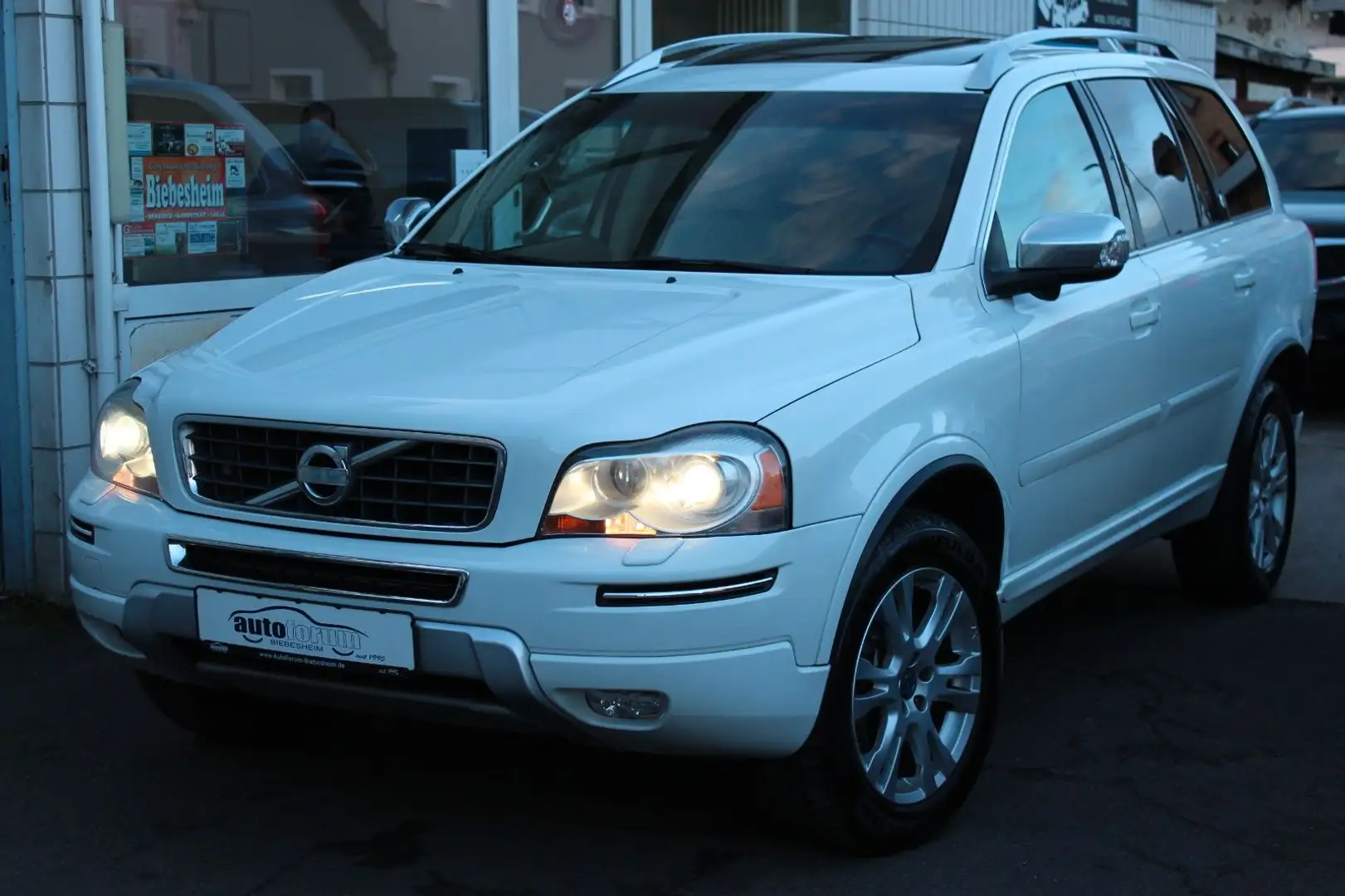Volvo XC90 3.2 Executive Geartronic Leder*Xenon*S-Dach Weiß - 2