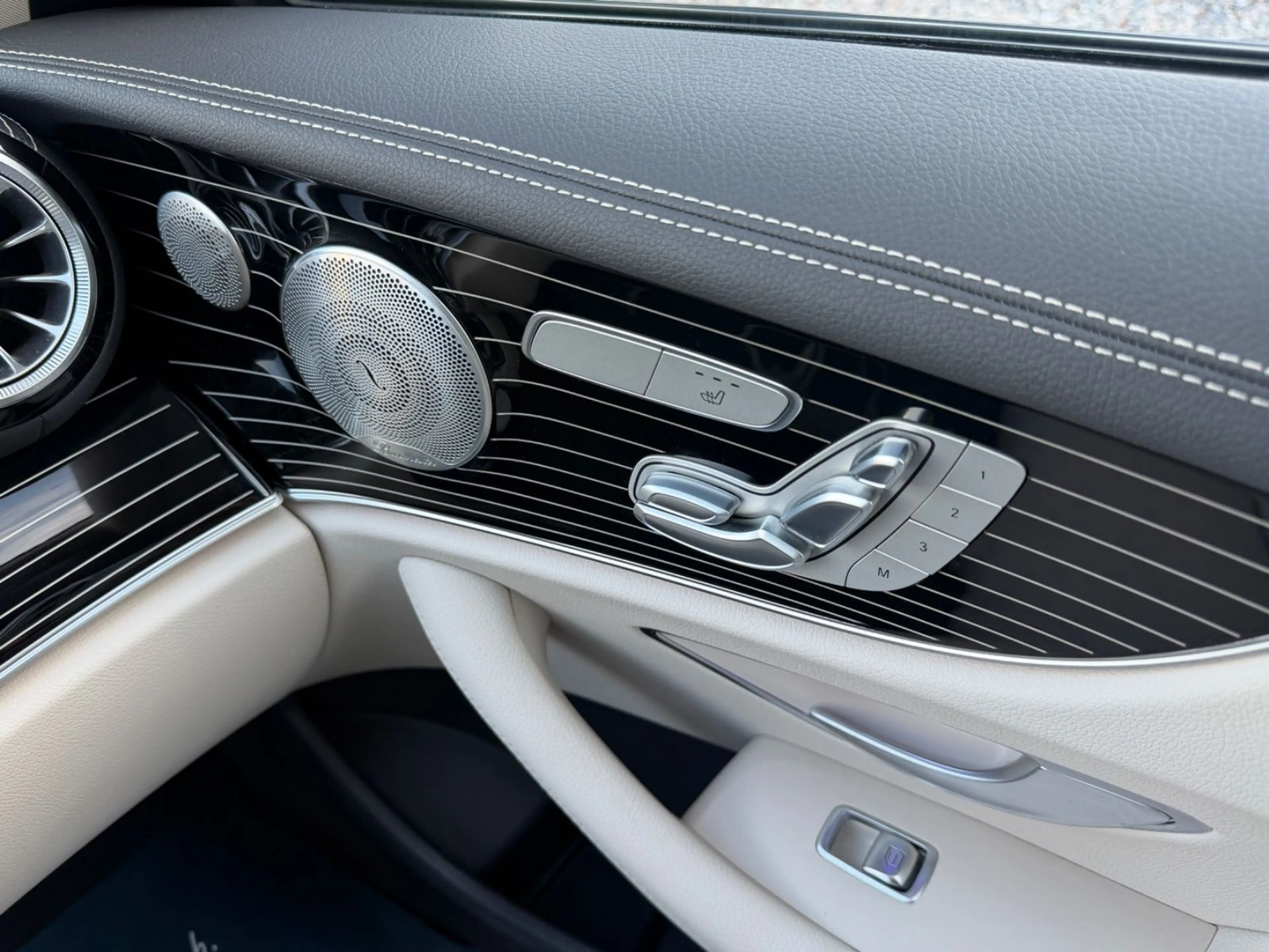 Mercedes-Benz E 400 Coupe 4Mat./AMG/Burm./Mem./Pano./Distronic — photo 19