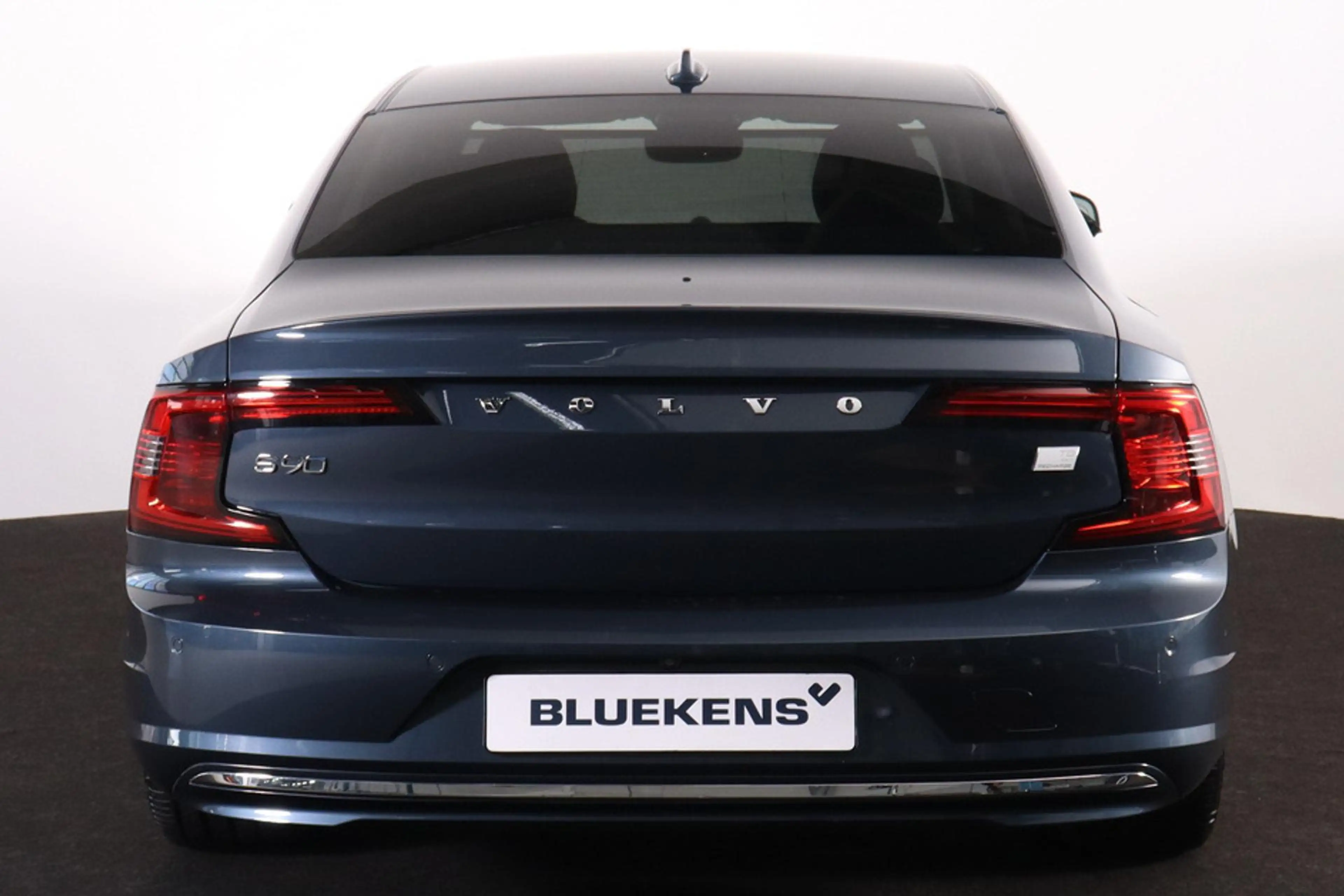 Volvo S90 T8 AWD Ultimate Bright - IntelliSafe Assist & Surr — photo 4