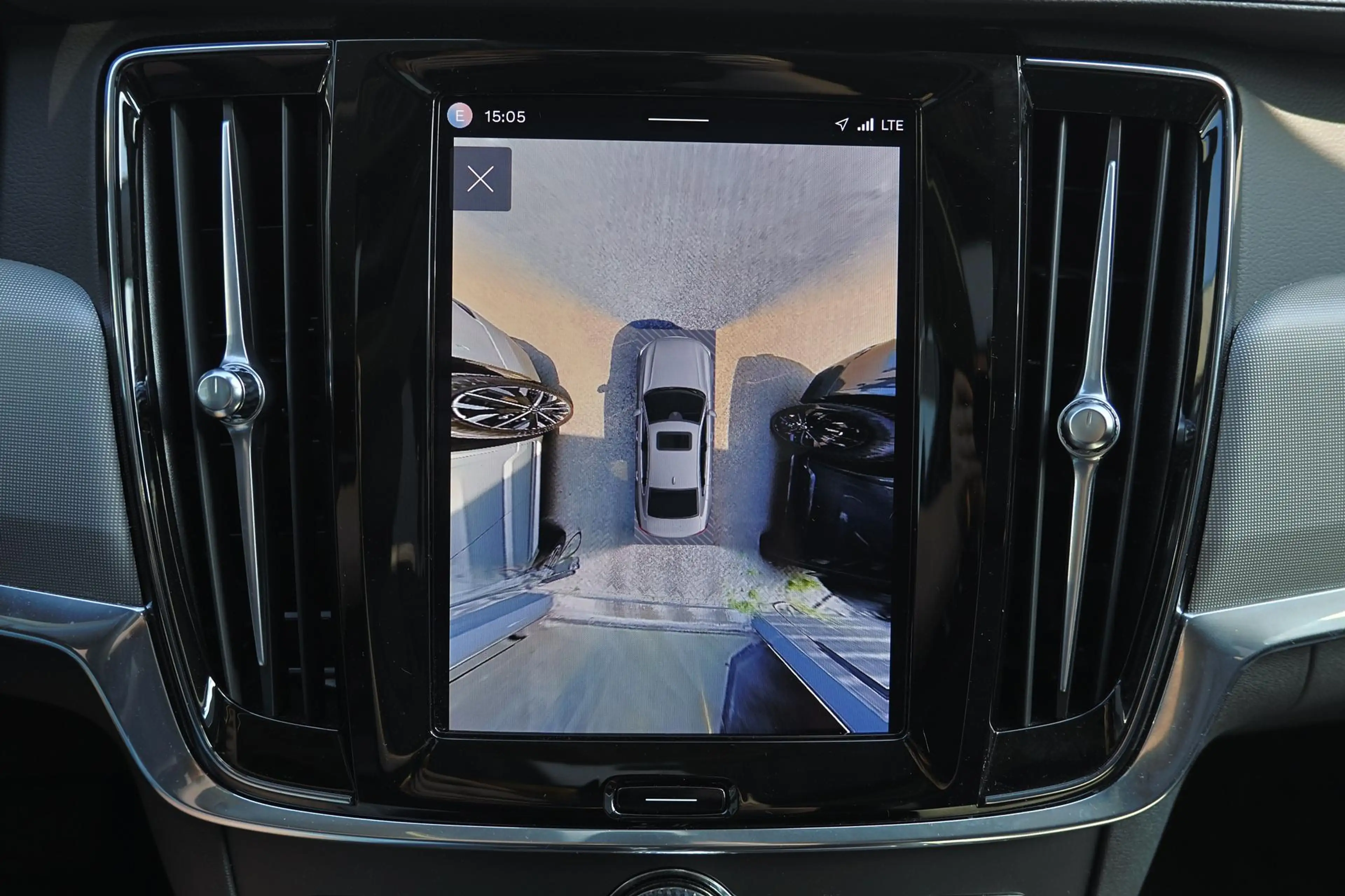 Volvo S90 T8 AWD Ultimate Bright - IntelliSafe Assist & Surr — photo 9