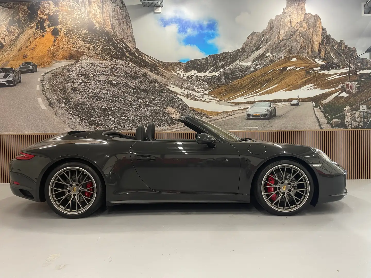Porsche 911 3.0 Carrera 4S 1 eigenaar PCT onderhouden Grijs - 1
