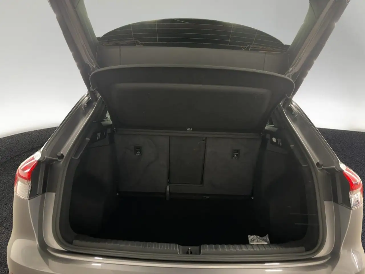 Audi Q4 40 e-tron LED VIRTUAL RFK PANO SITZHZG, миниатюра 9