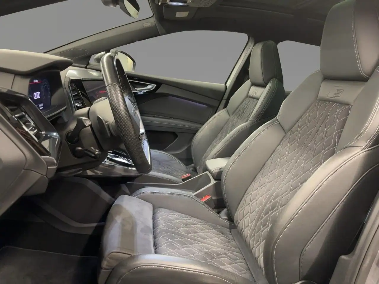 Audi Q4 40 e-tron LED VIRTUAL RFK PANO SITZHZG, миниатюра 10