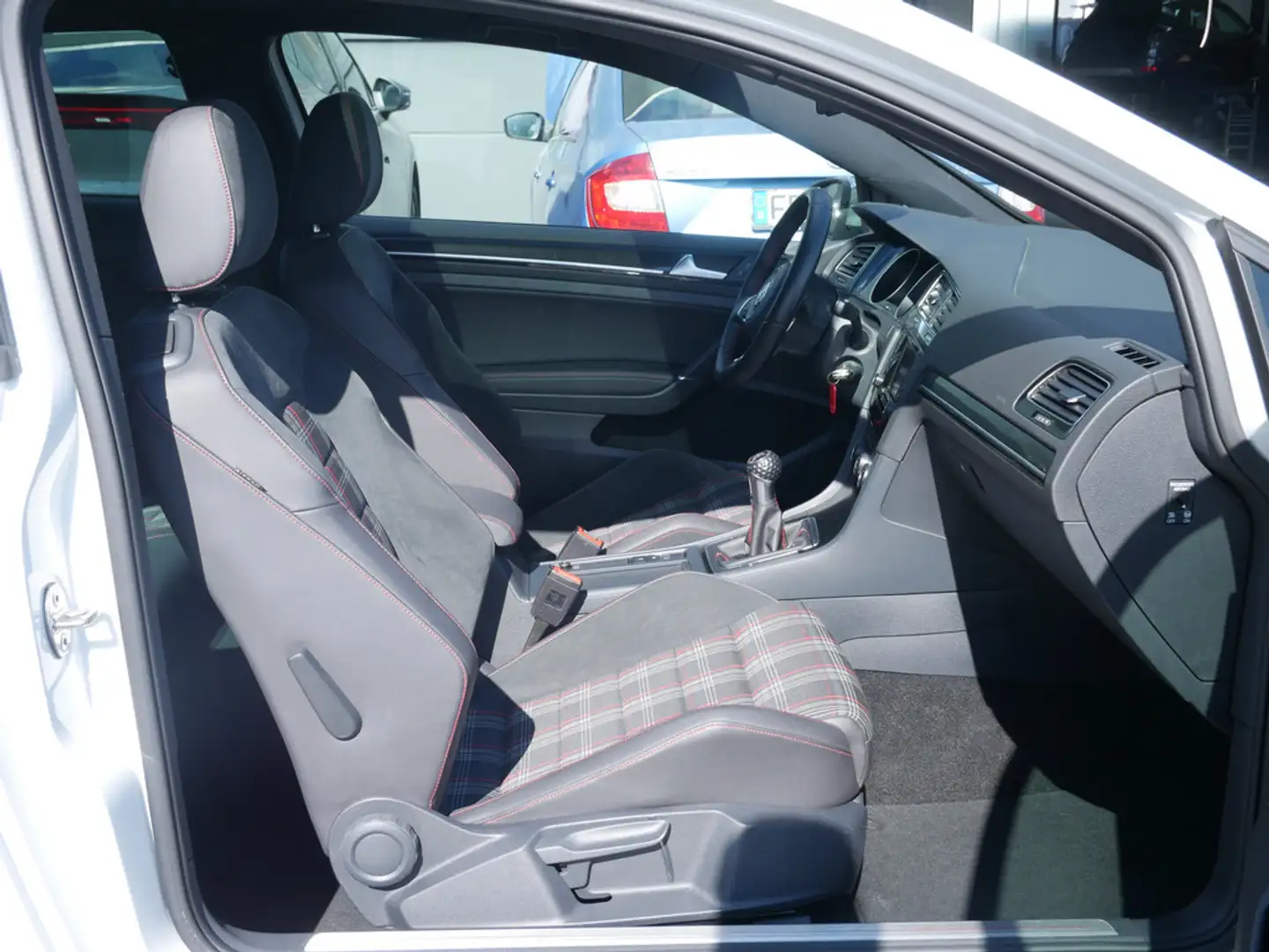 Volkswagen Golf VII 2.0 GTI BMT SHZ KAMERA XENON PANO Blanco - 2