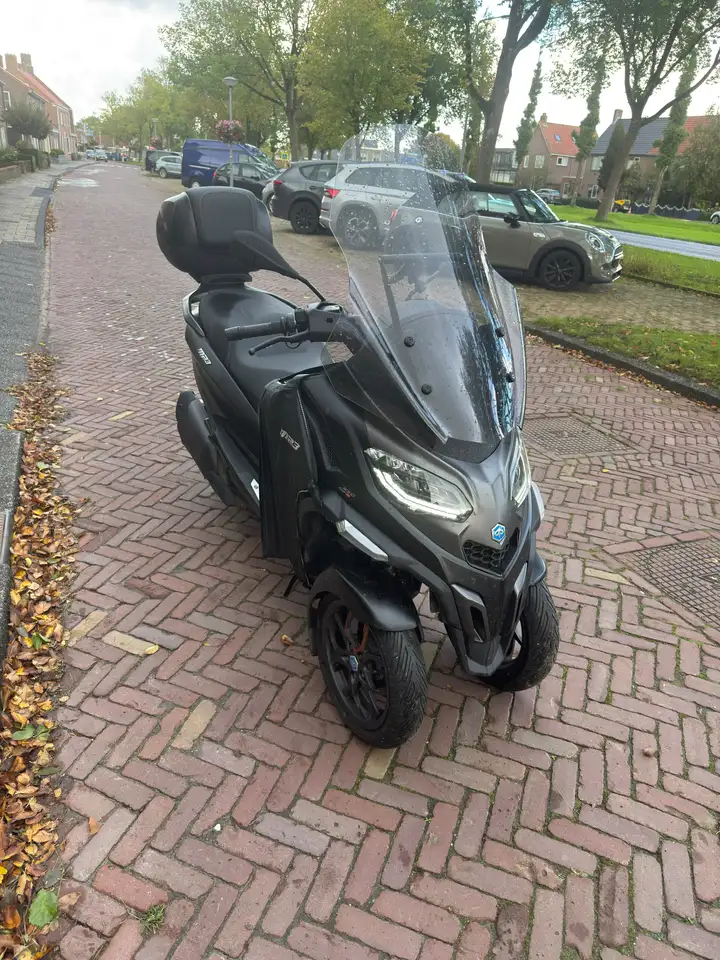 Piaggio MP3 530