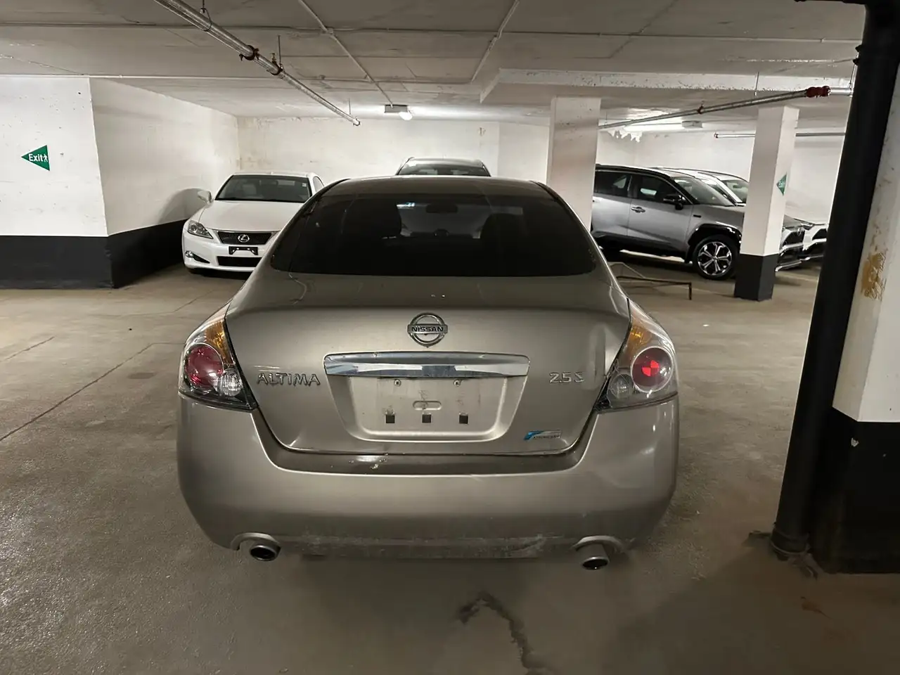 Nissan Altima fotografie Nissan Altima