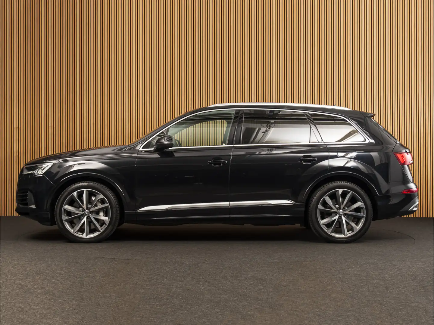 Audi Q7 55 TFSI e quattro PANO-B&O-TOUR-LEDER Zwart - 2