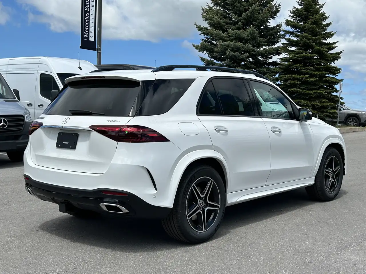 Mercedes-Benz GLE снимка Mercedes-Benz GLE