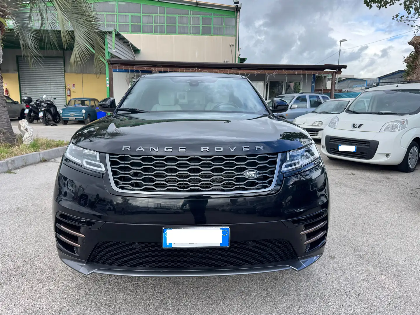Land Rover Range Rover Velar Range Rover Velar 2.0d i4 R-Dynamic SE 180cv auto Nero - 2