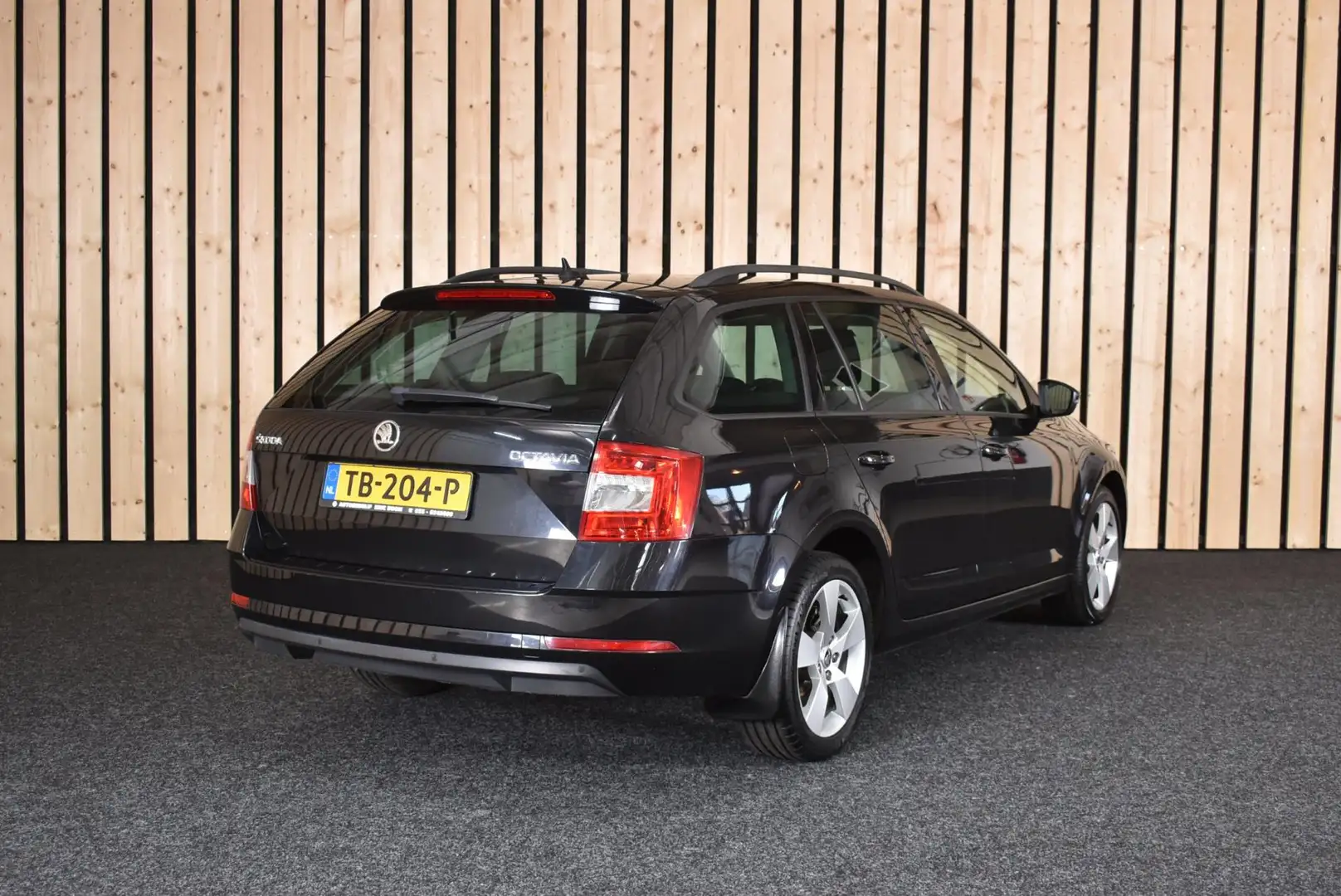Skoda Octavia 1.4 TSI Greentech Style 150pk 1eig. CarPlay Navi P Zwart - 2