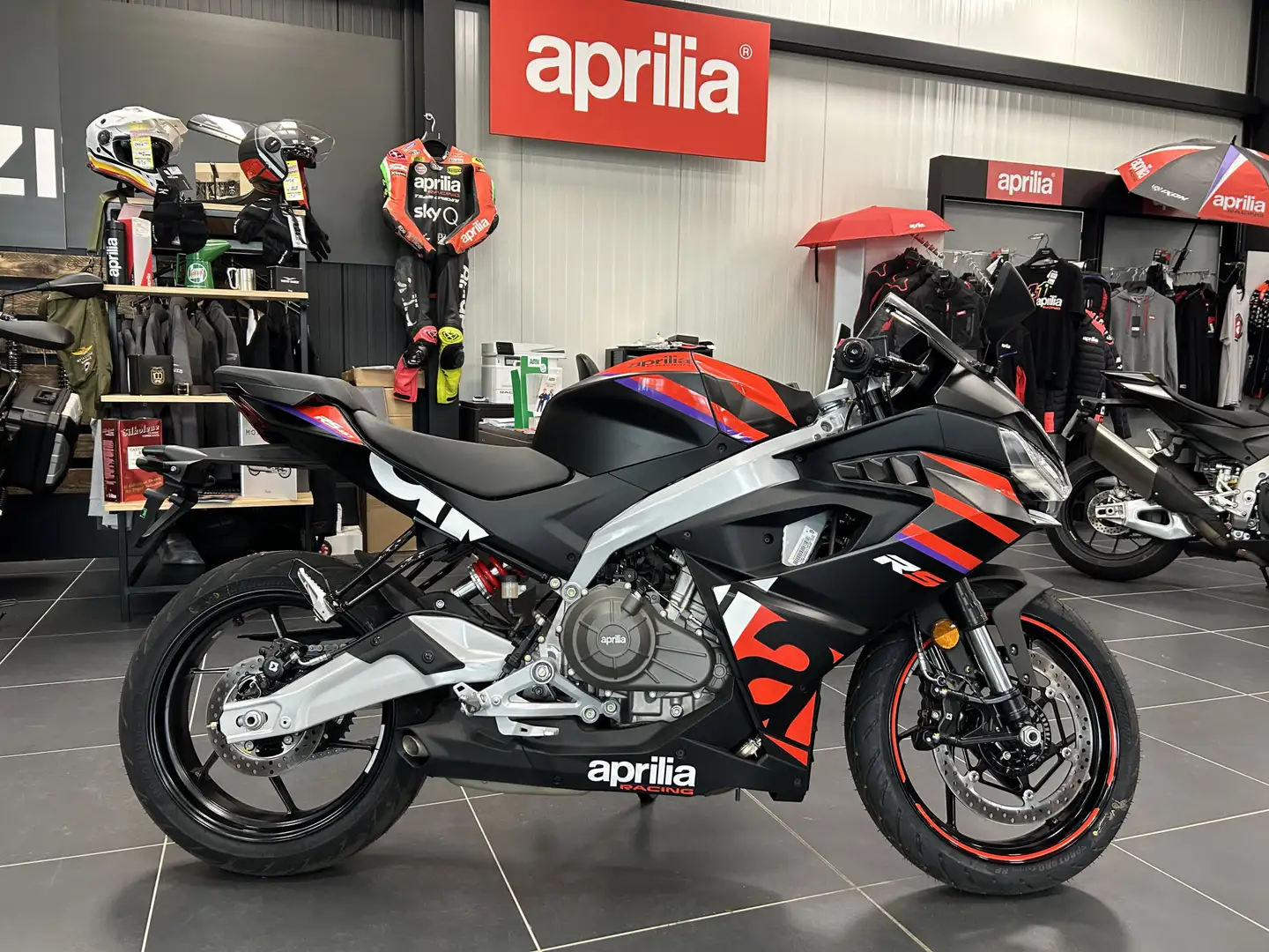 Aprilia RS 457 Noir - 1