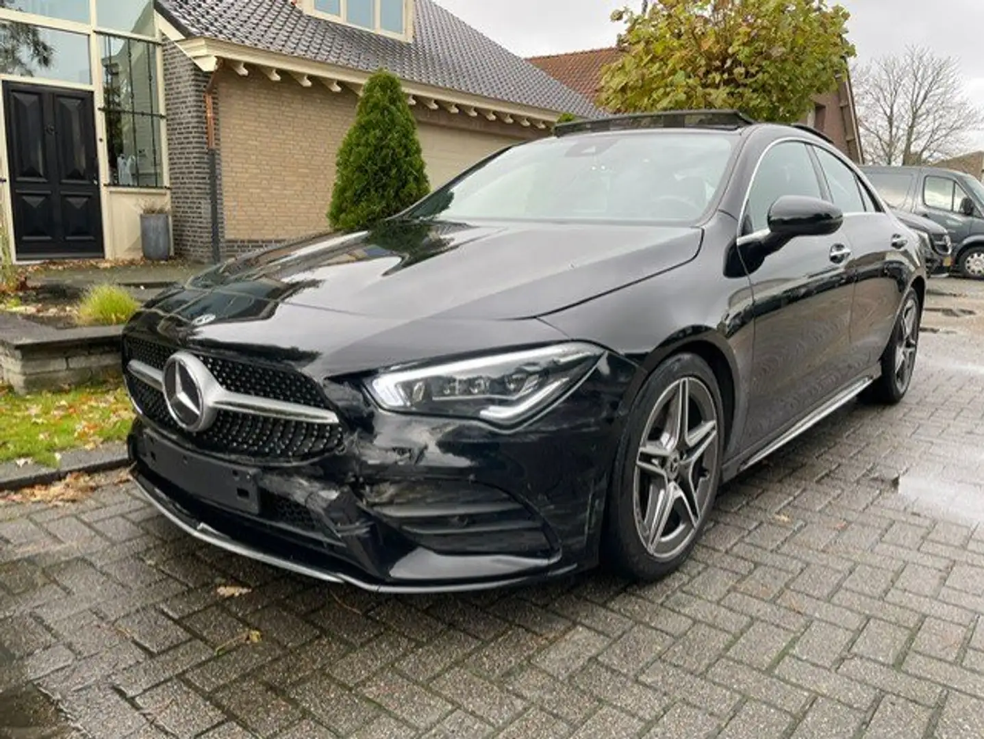 Mercedes-Benz CLA 200 d AMG LINE PANORAMADAK CAMERA NAVI LED Noir - 1
